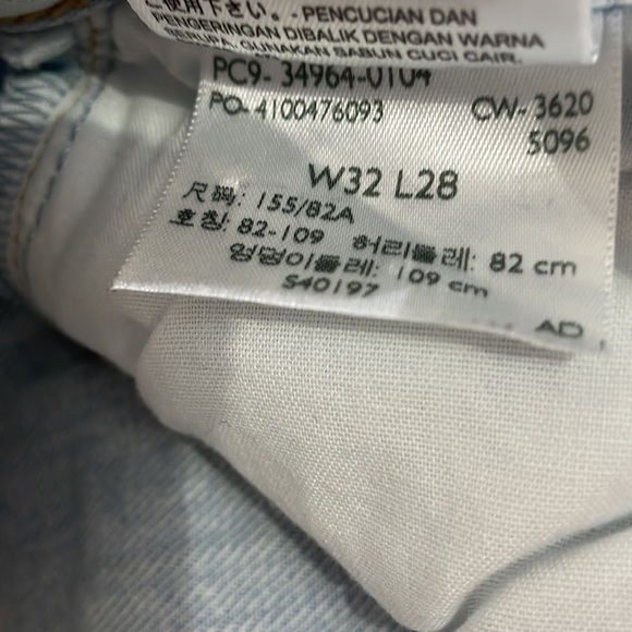 Levi's premium denim wedgie straight light wash size 32‎ - Picture 6 of 9